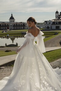 66155f6a8b318d2c6208739d_AMPELLIA 6.jpg