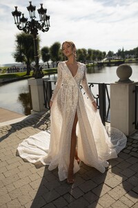 6615e54a4e740554d2ef3b1b_NAOMI 2.jpg