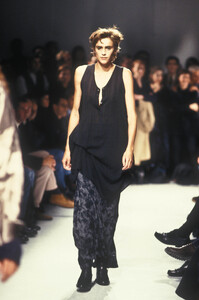 Ann Demeulemeester SS 1994 67.jpg