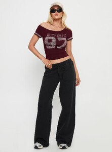 AylaF - PrPolly - 97 Authentic Off Shoulder Graphic Top Maroon-8 - 2-Model-Ayla-Us2.jpg