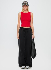 AylaF - PrPolly - Bleeker High Neck Top Red-7 - 6-Model-Ayla-Us2.jpg