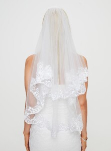 AylaF - PrPolly - Deadly-Veil-White_01.jpg