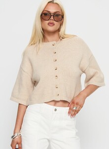 AylaF - PrPolly - Verina Short Sleeve Knit Cardigan Oat-7 - 1-Model-Ayla-Us2.jpg