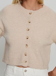 AylaF - PrPolly - Verina Short Sleeve Knit Cardigan Oat-7 - 5-Model-Ayla-Us2.jpg