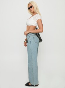 AylaF - PrPolly - West End Girl Mid Rise Straight Leg Jeans Li-7 - 3-Model-Ayla-Us2.jpg