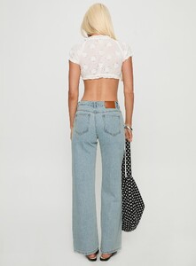 AylaF - PrPolly - West End Girl Mid Rise Straight Leg Jeans Li-7 - 4-Model-Ayla-Us2.jpg