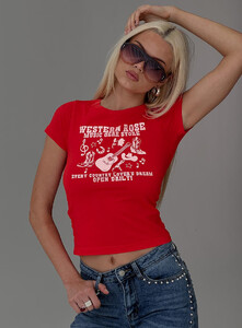 AylaF - PrPolly - Western Rose Graphic Top Red-7 - 0-Model-Ayla-Us2.jpg