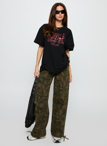 BHamilton - PrPolly - Big Winner Graphic Top Black-8 - 2-Model-Brittany-Us4.jpg