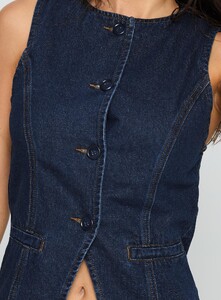 BHamilton - PrPolly - Bless Your Heart Top Blue Denim-8 - 5-Model-Brittany-Us4.jpg