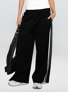 BHamilton - PrPolly - Expedition Wide Leg Track Pants Black-8 - 1-Model-Brittany-Us4.jpg