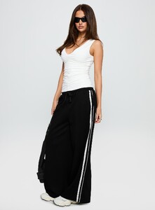 BHamilton - PrPolly - Expedition Wide Leg Track Pants Black-8 - 3-Model-Brittany-Us4.jpg