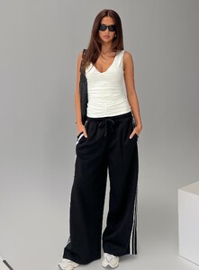 BHamilton - PrPolly - Loving Is Easy Ruched Top White-8 - 7-Model-Brittany-Us4.jpg