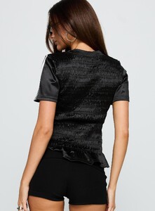 BHamilton - PrPolly - Wildrose Shirred Top Black-9 - 4-Model-Brittany-Us4.jpg