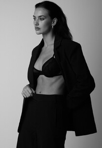 BHamilton - ScoopPort_bonnie hansen 25 x brittany hamilton 6250324112654837.jpg