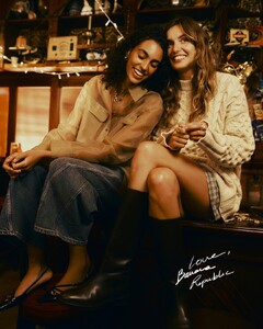 Banana Republic Holiday 2025_13.jpg