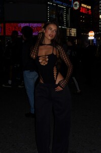 CBellotti - Outcast - ISOLIRA BODYSUIT BLACK Bodysuit_NYACROPPEDHOODIEBLACK_NYASWEATPANTBLACK_BODYSUIT1_924240f9-73d1-475b.jpg