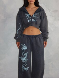 CBellotti - Outcast - NYA CROPPED HOODIE VINTAGE NAVY Outerwear_NYASWEATPANTVINTAGENAVY_NYACROPPEDHOODIEVINTAGENAVY5.jpg