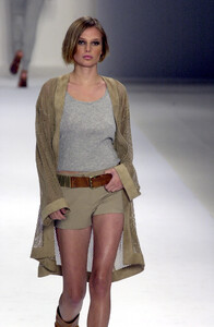 Celine 2001 Women RTW 50.jpg