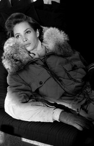 ChristyTurlington_CalvinKleinFW1989_017.jpg