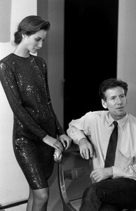 ChristyTurlington_CalvinKleinFW1989_024.jpg
