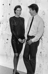 ChristyTurlington_CalvinKleinFW1989_031.jpg