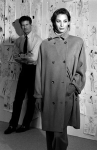 ChristyTurlington_CalvinKleinFW1989_061.jpg