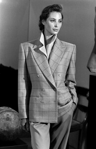 ChristyTurlington_CalvinKleinFW1989_091.jpg