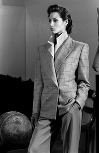 ChristyTurlington_CalvinKleinFW1989_097.jpg