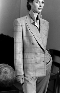 ChristyTurlington_CalvinKleinFW1989_100.jpg