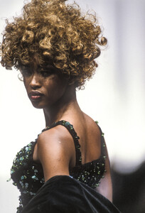 Complice 1991 Women RTW 16.jpg