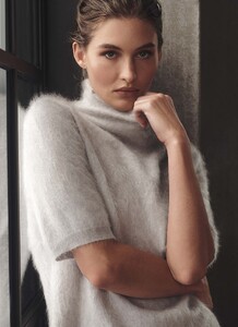 Donna Karan Holiday 2025_3.jpg