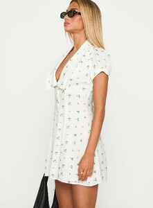 EAyalon - PrPolly - Fabiola Collared Mini Dress Floral-8 - 3-Model-Ella-Us2.jpg