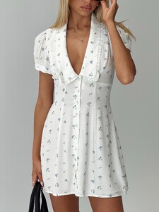 EAyalon - PrPolly - Fabiola Collared Mini Dress Floral-8 - 7-Model-Ella-Us2.jpg