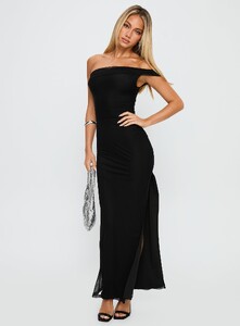 EAyalon - PrPolly - Technique Off The Shoulder Maxi Dress Black-5 - 1-Model-Ella-Us2.jpg