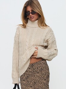EZecevic - PrPolly - Bryden Turtleneck Cable Knit Sweater Beige-6 - 1-Model-Elise-Us2.jpg