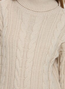 EZecevic - PrPolly - Bryden Turtleneck Cable Knit Sweater Beige-6 - 5-Model-Elise-Us2.jpg