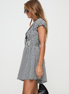 EZecevic - PrPolly - Wescott Gingham Romper Black _ White Tall-7 - 3-Model-Elise-Us2.jpg