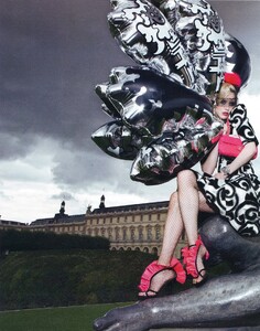 Editorial - Art and Commerce W Magazine Oct09 Inez and Vinoodh 17.jpg