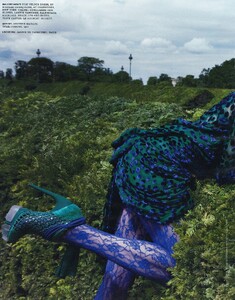 Editorial - Art and Commerce W Magazine Oct09 Inez and Vinoodh 29.jpg