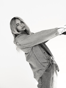 EllaAyalon - YuliPort_3032F43C-CE0F-46CD.jpeg