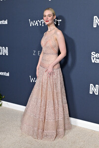 Elle Fanning - Sentimental Value Premiere (44).jpg