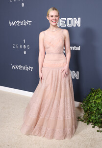 Elle Fanning - Sentimental Value Premiere (55).jpg