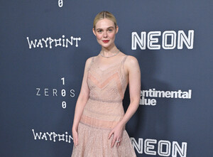 Elle Fanning - Sentimental Value Premiere (81).jpg