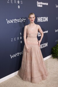 Elle Fanning - Sentimental Value Premiere (94).jpg