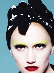 Gwen-Stefani-V-Spring-2008-4.jpg
