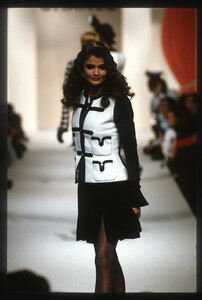 HelenaChristensen_ChanelHCSS1991_07.jpg