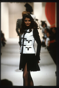 HelenaChristensen_ChanelHCSS1991_08.jpg