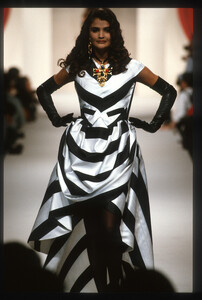 HelenaChristensen_ChanelHCSS1991_24.jpg