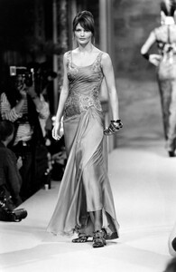 HelenaChristensen_ChristianLacroixHCFW1993_30.jpg