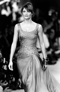 HelenaChristensen_ChristianLacroixHCFW1993_34.jpg